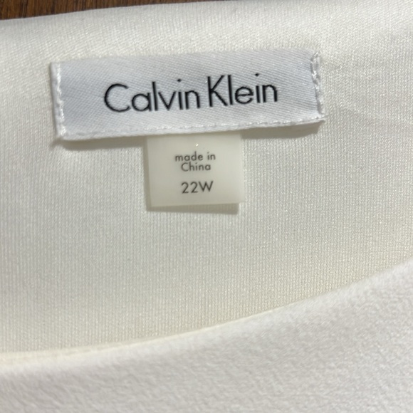 White. Calvin Klein. Size 22W Dress - Picture 4 of 5